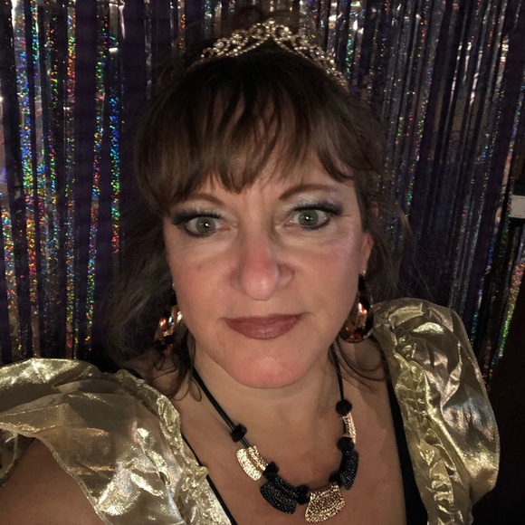 Meet your Posher, Mary ann - Picture 2 of 2